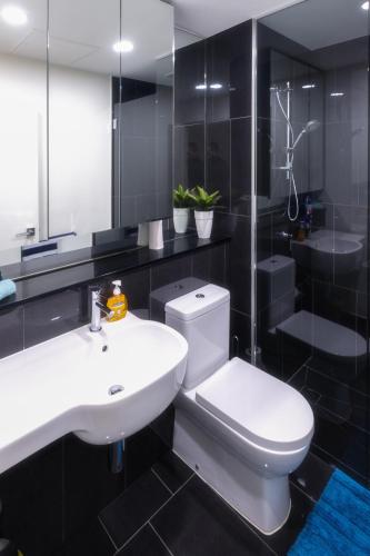 Waterfront Apartments Marinaquays Apt 221 & Apt 234 - Accommodation in Brisbane 5