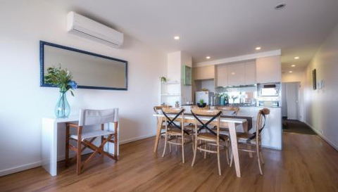 Waterfront Apartments Marinaquays Apt 221 & Apt 234 - Accommodation in Brisbane 3