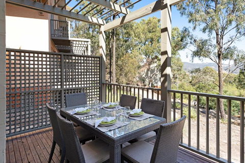 Villa Cabernet - Accommodation in Brisbane 6