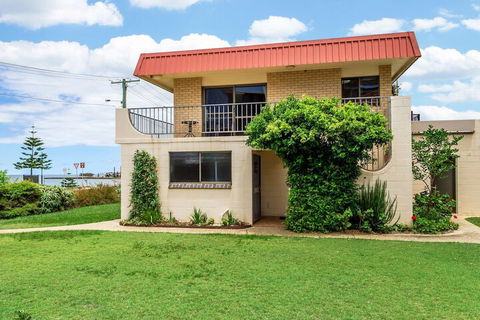 Amazing Ocean Views - Accommodation in Brisbane 2