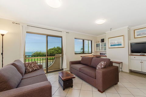 Amazing Ocean Views - Accommodation in Brisbane 5