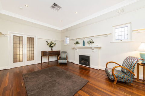 Inner Western Suburbs Retreat - Accommodation in Brisbane 5