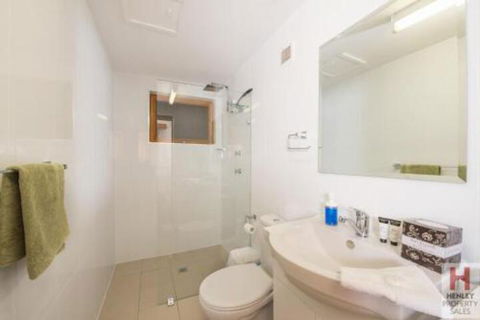 Alpine Apartment Great Location With Views Of Lake Jindabyne - Accommodation in Brisbane 7