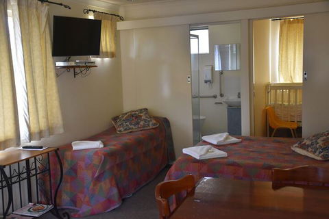 Valley Views Motel & Chalets - Accommodation in Brisbane 1