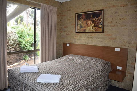 Valley Views Motel & Chalets - Accommodation in Brisbane 3