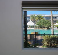 Lagoon Pool 2 Bedroom Spa Suite - Accommodation in Brisbane