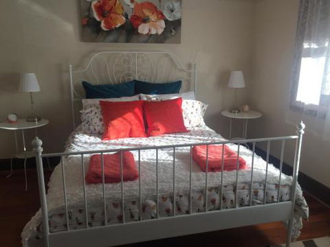 Art Deco Cottage - Accommodation in Brisbane 3