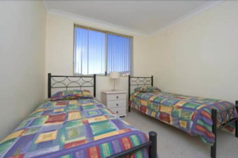 Magnus Pines, Unit 10/52 Magnus Street - Accommodation in Brisbane 3