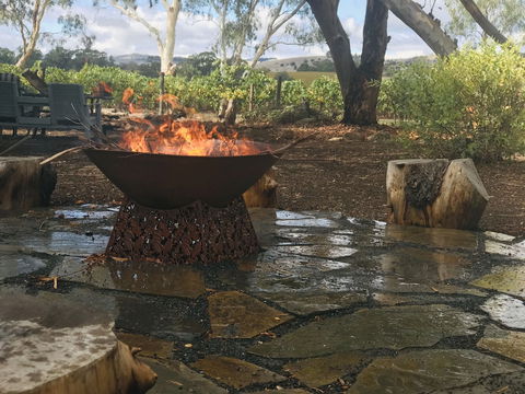 Azalea Cedar-Rose Villa - Accommodation in Brisbane 0