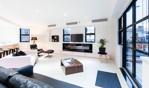 MADDISON, 3BDR Port Melbourne Apartment - Accommodation in Brisbane 1