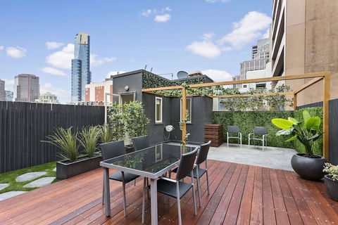 AERIN, 2BDR Melbourne Apartment - Accommodation in Brisbane 5