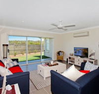 SALTY PAUSE at BONDI HOUSE - Accommodation in Brisbane