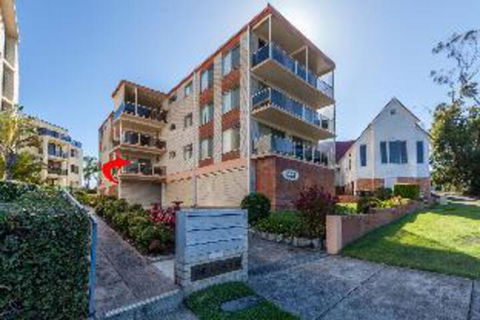 2 BEDROOM APARTMENT LAMAN LODGE UNIT 2 - Accommodation in Brisbane 3