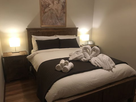 Atina Rocks Country Homestead - Accommodation in Brisbane 4