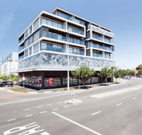 Spacious Urban Oasis in Central Location - Accommodation in Brisbane