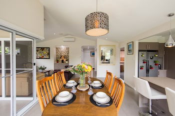 Armidale Cottage - Accommodation in Brisbane 2