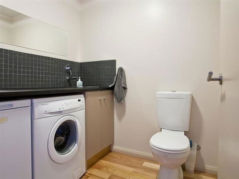 Architecturally Designed Beach House - Accommodation in Brisbane 1