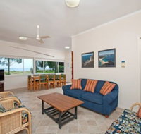 Sandy Shores 18 Corlette Point Road - Accommodation in Brisbane
