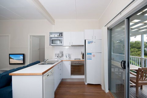 Frangipani, 4 Gloucester Street - Accommodation in Brisbane 2