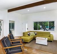 The Beach House 13 Market Street - Accommodation in Brisbane