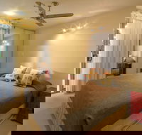 Ming Apartments 1 1 / 236 Marine Parade - Accommodation in Brisbane