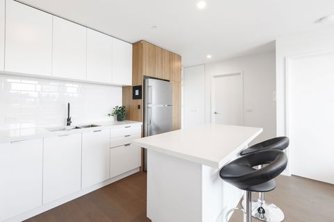 Ilixir Apartments By Ready Set Host - Accommodation in Brisbane 3