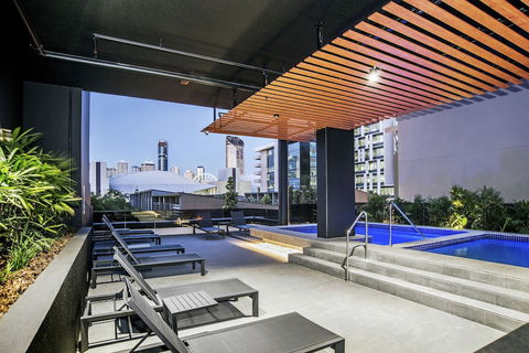 Arise Atlas - Accommodation in Brisbane 1