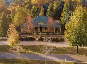 Autumn Beauty 3 - Accommodation in Brisbane 0