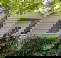 Heronswood Cottage - Accommodation in Brisbane