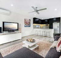 Luxury 1 Bedroom home in Broadbeach Waters - Accommodation in Brisbane