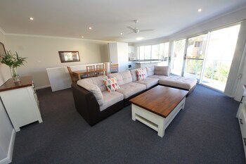 Ocean Shores Unit 11 At South West Rocks - Accommodation in Brisbane 0