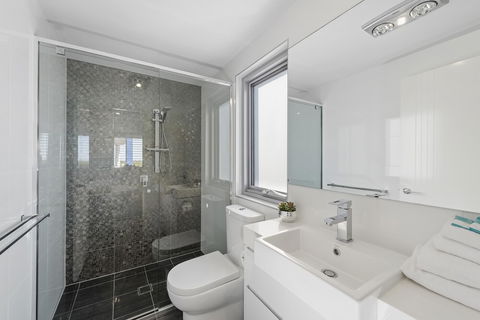 Iroise Beachside Apartment - Accommodation in Brisbane 2