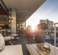 Loft Penthouse With Startling City Views  Parking - Accommodation in Brisbane