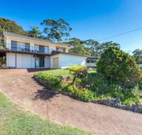 Lentara St 12 - Fingal Bay - Accommodation in Brisbane