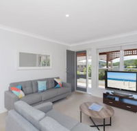 Surf Break 10A Tuna Downstairs - Accommodation in Brisbane