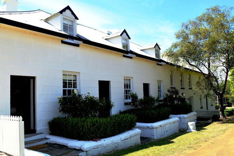 Lythgo's Row Colonial Cottages - Accommodation in Brisbane 2