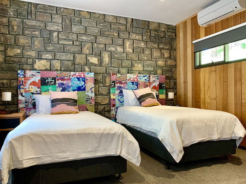 Emerald Star Cottages - Accommodation in Brisbane 3
