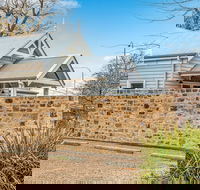 Grandview Accommodation - The Elm Tree Apartments - Accommodation in Brisbane