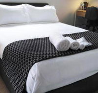 Lakeside Retreat  Business - Accommodation in Brisbane