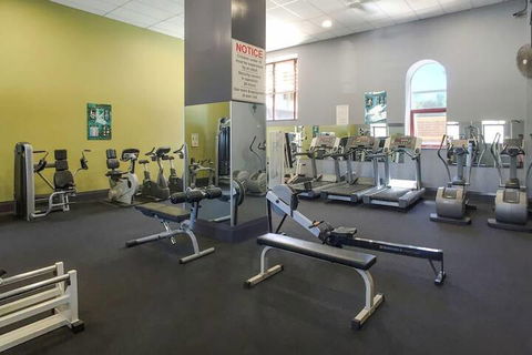 Ample Space In This 1 Bed Apt Also With Pool / Gym - Accommodation in Brisbane 6