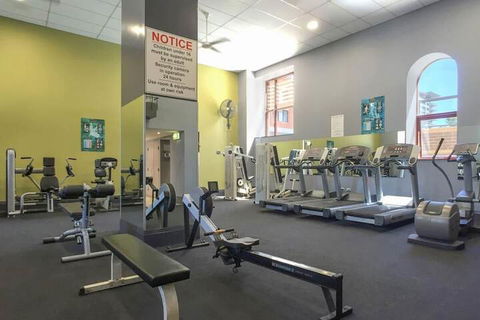 Ample Space In This 1 Bed Apt Also With Pool / Gym - Accommodation in Brisbane 7