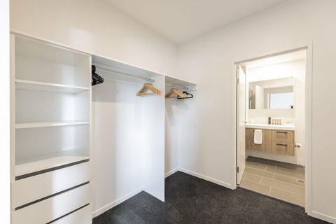 Astra Apartments Broadmeadow - Accommodation in Brisbane 4