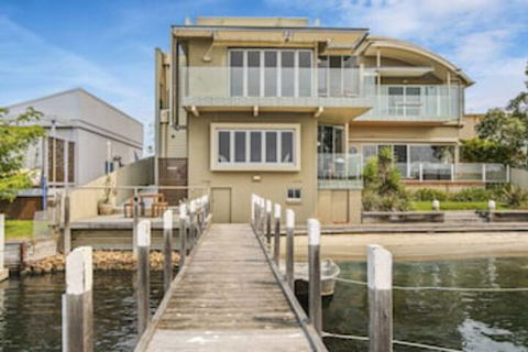 A Window On The Bay - Accommodation in Brisbane 0