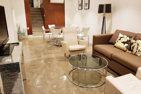 Darling Harbour Modern 2 Bedroom Terrace - Accommodation in Brisbane 6