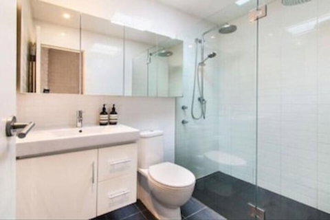 Darling Harbour Modern 2 Bedroom Terrace - Accommodation in Brisbane 2