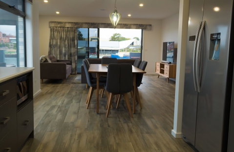 Ulverstone Waterfront Apartments - Accommodation in Brisbane 6