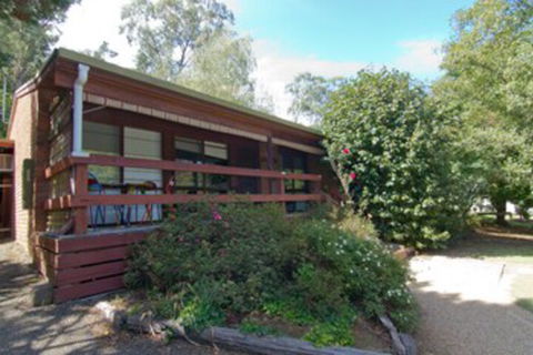 Alrima Lodge Bright - Accommodation in Brisbane 0