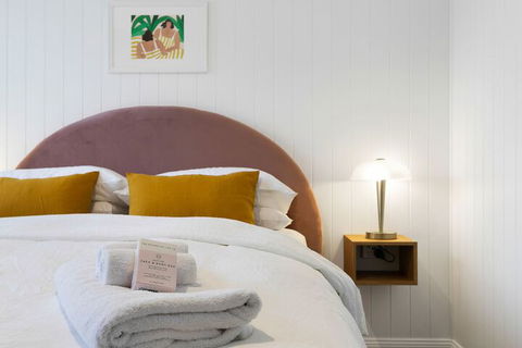 A PERFECT STAY Sunset Beach Riverside - Accommodation in Brisbane 2