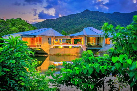 Alkira Award Winning Luxury Holiday Home - Accommodation in Brisbane 2