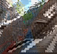 The Jetty Beach Apartment by Ready Set Host - Accommodation in Brisbane